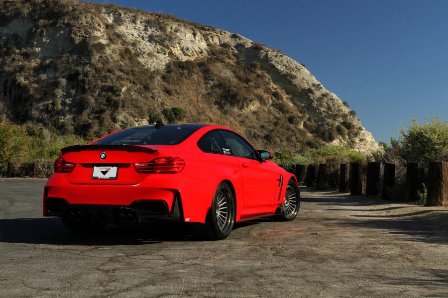  BMW M4 GTRS4 Wide Body by Vorsteiner 2016 года  (фото 8 из 15)